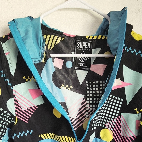 Super Massive Women's Printed Multi-colored Hooded Windbreaker Zip Front Sz S - Picture 10 of 11